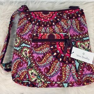 💜NWT Vera Bradley Hipster Resort Medallion Purse